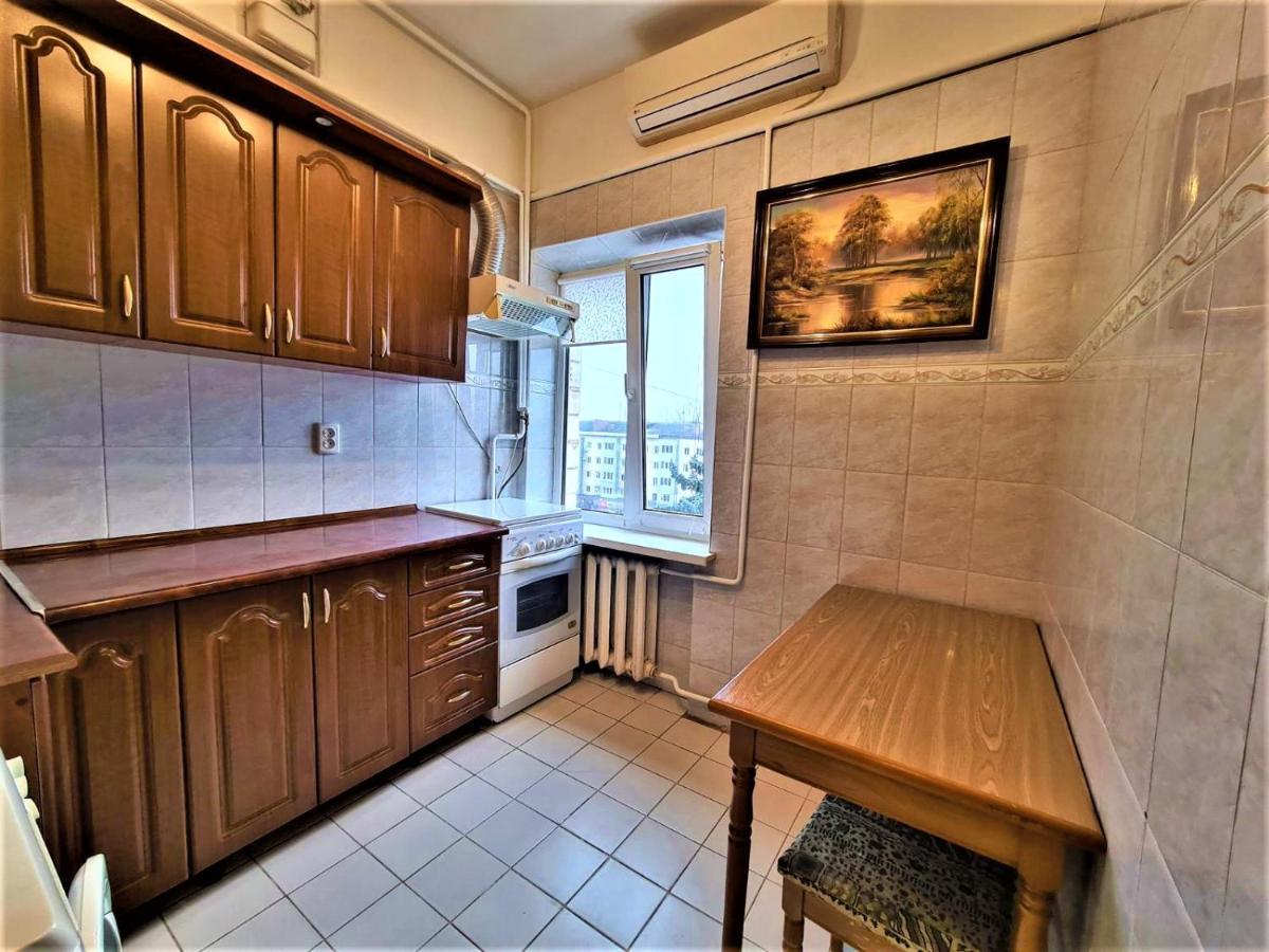 82-Avenue Apartment Cernăuți Exterior foto