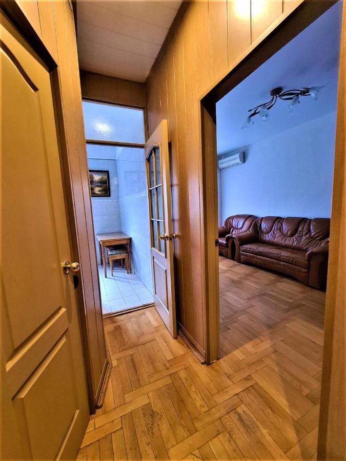 82-Avenue Apartment Cernăuți Exterior foto
